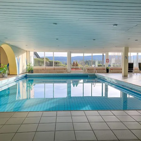 아파트 Feldbergblick Mit Schwimmbad Und Sauna *